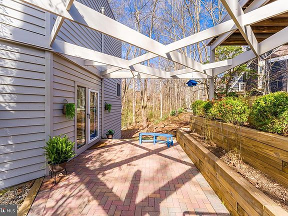 5th image of 2118 Owls Cove Ln