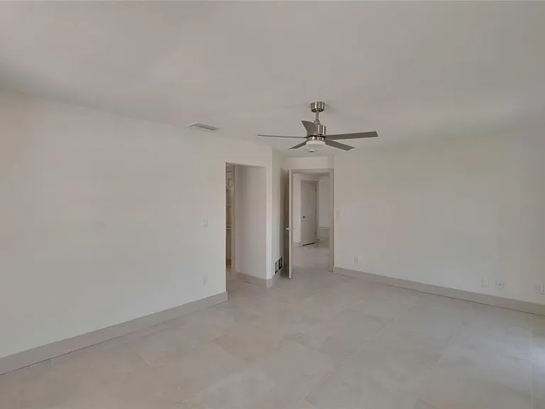 1492 Sea Gull Dr S — Photo 5
