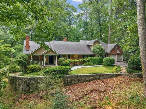 1037 Davis Dr, Sandy Springs, GA 30327