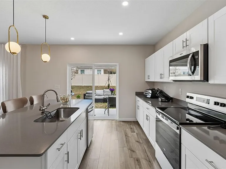 4023 Gardenia Ave — Photo 21