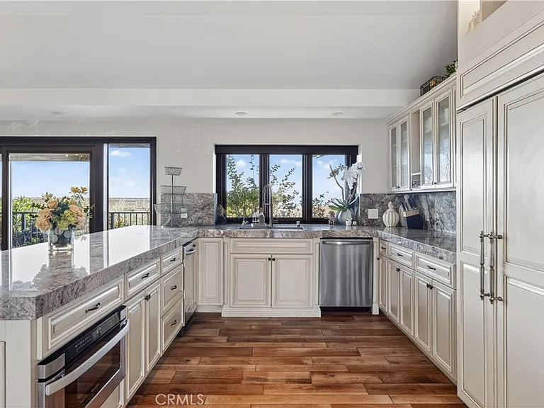 8 Monarch Bay Dr — Photo 13