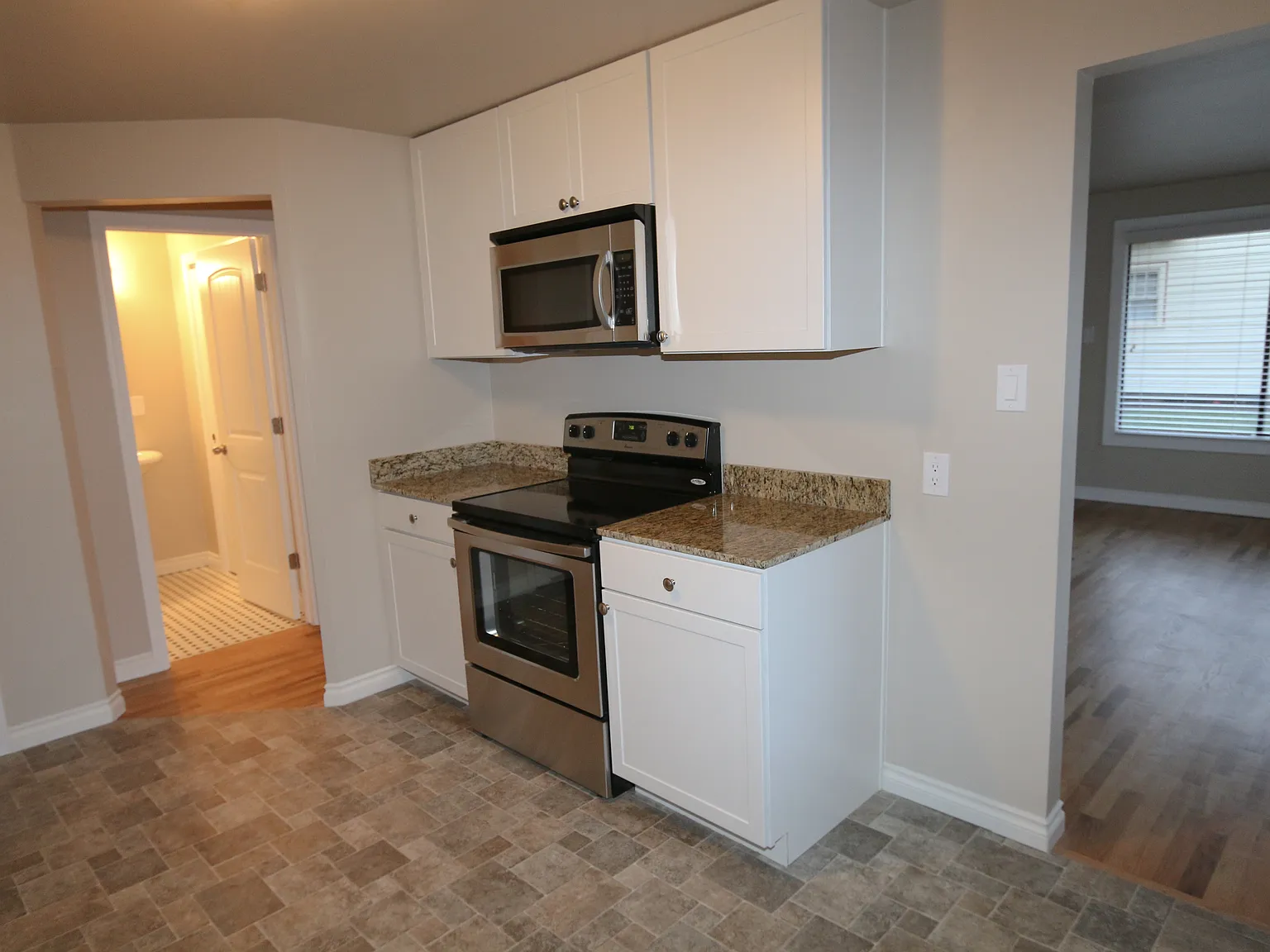 The Daynor Apartments — Photo 4