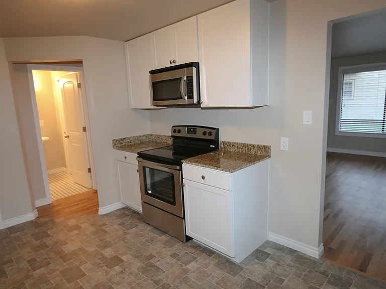 1001 N L St — Photo 4