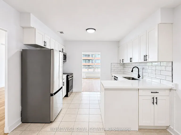2500 Bathurst St #307 — Photo 1
