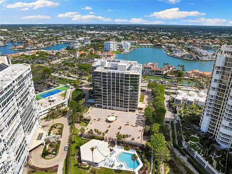 4031 Gulf Shore Blvd N #7D — Photo 43