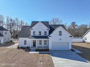 3267 School View Dr, Farmville, NC 27828