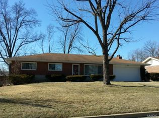 8937 Crest Oak Ln, Saint Louis, MO
