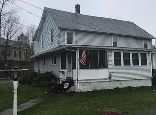 122 Water St, Waymart, PA 18472