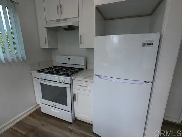 2 bed, 676 sqft, $2,295 — Photo 2