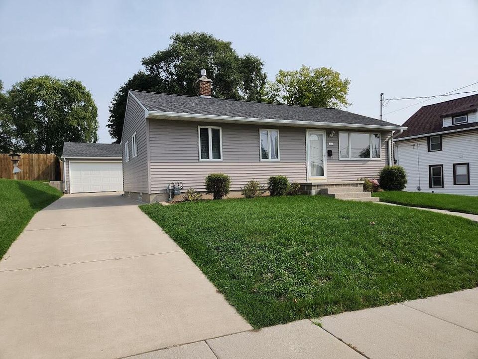 1014 Manila STREET, Manitowoc, WI 54220 Zillow