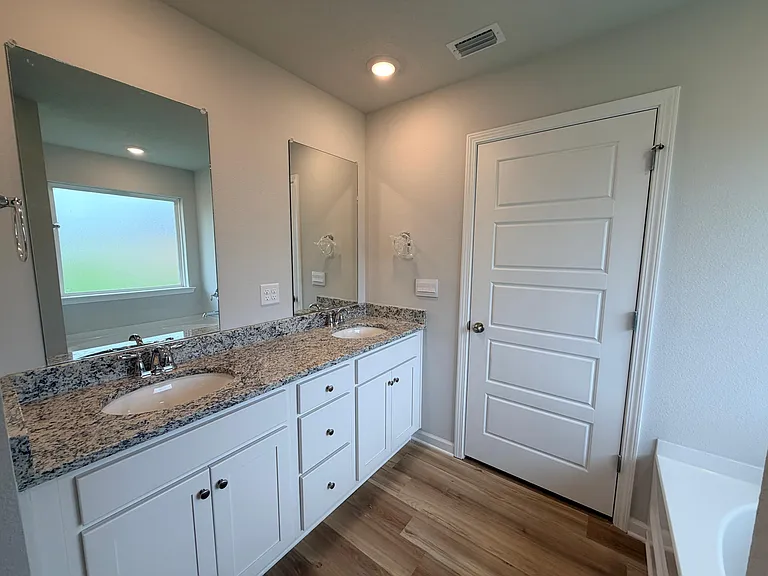 10555 Lowell St W — Photo 16