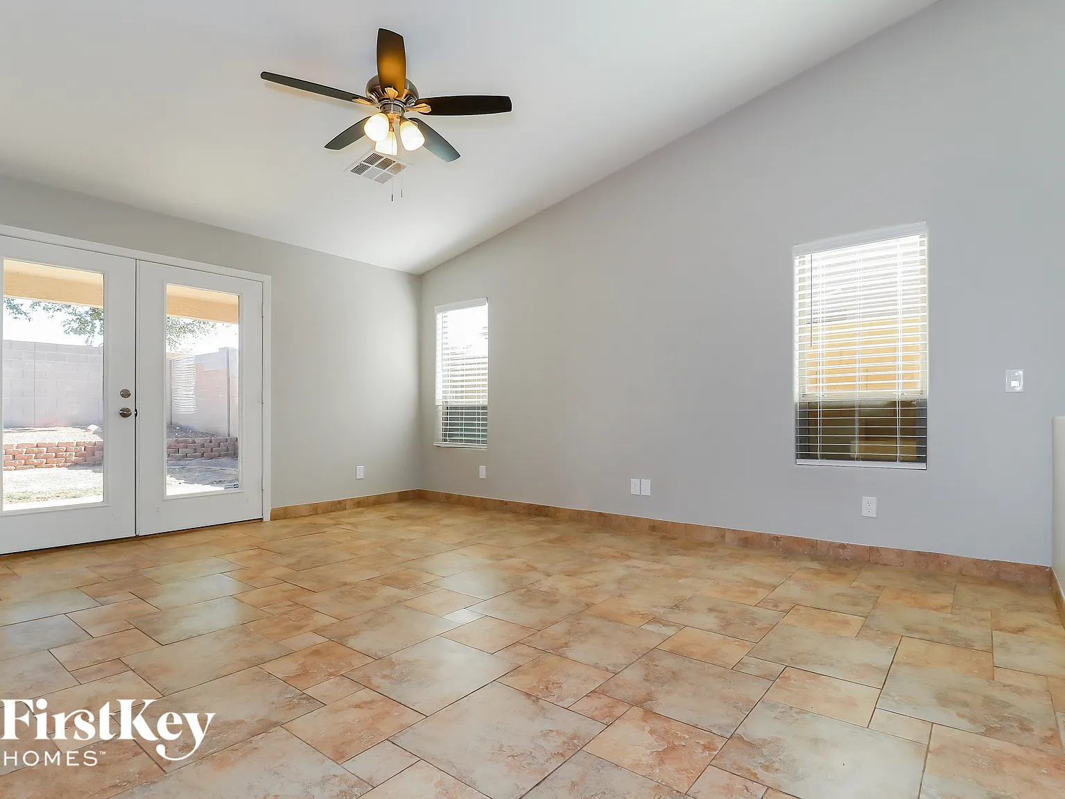 3 bed, 2.0 bath, 1750 sqft, $2,075 — Photo 3