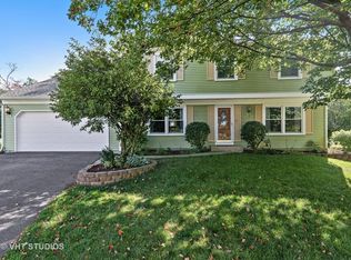 1655 Plum Ct, Downers Grove, IL 60515