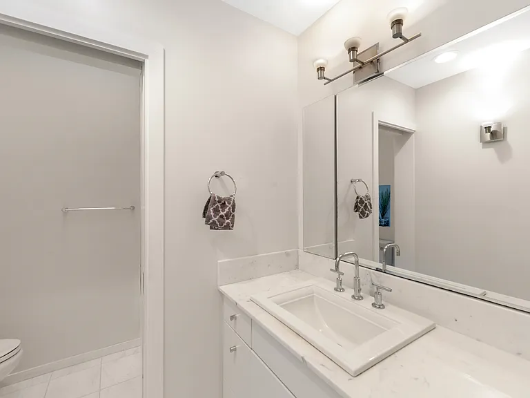 122 Lynn Ave — Photo 17