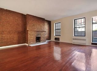 215 W 21st St APT 2B, New York, NY 10011