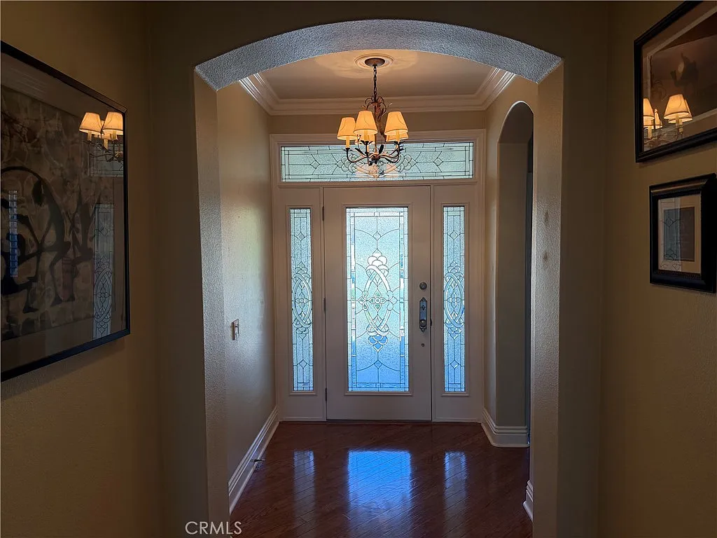 3 bed, 2237 sqft, $3,600 — Photo 3