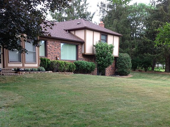 4th image of 35462 Gardner St