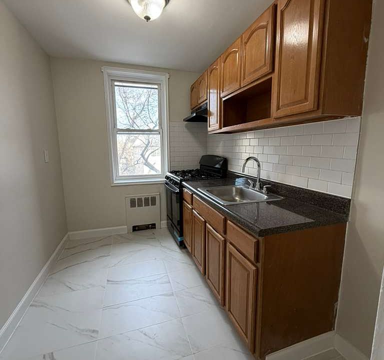 1st image of 103 Chancellor Ave #B29