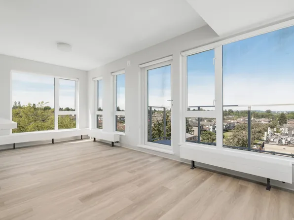 Twenty Terrace, 3838 Rupert St, Vancouver, BC V5R 6E4