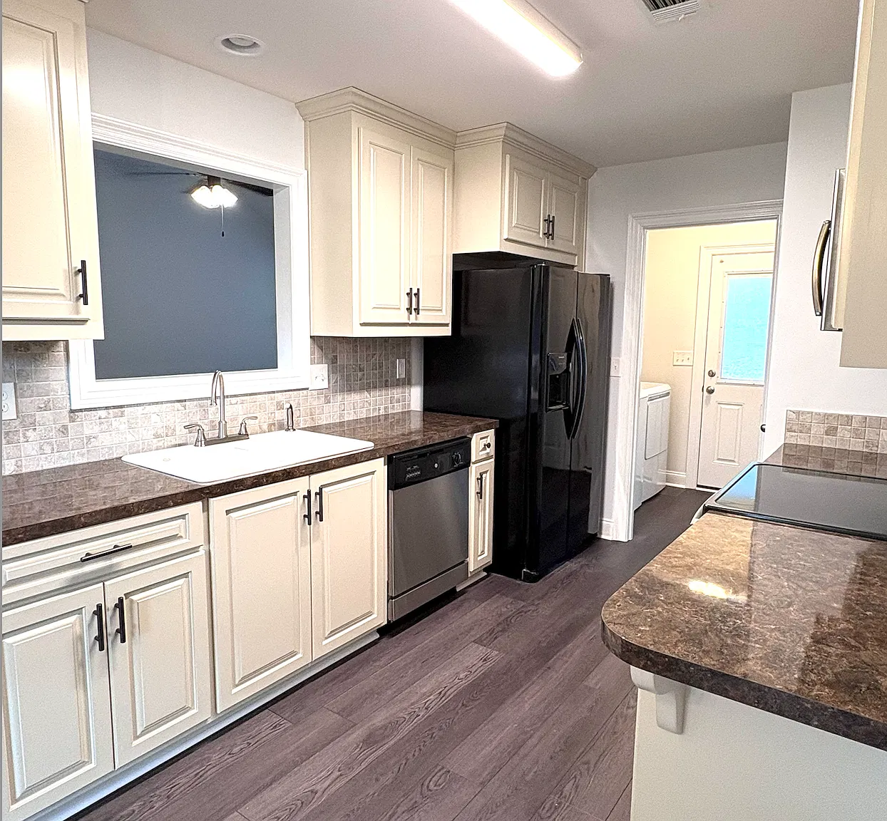 3 bed, 1574 sqft, $1,850 — Photo 2