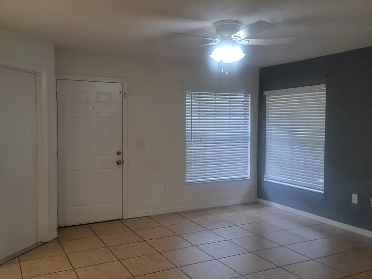 810 Druid Pl — Photo 2