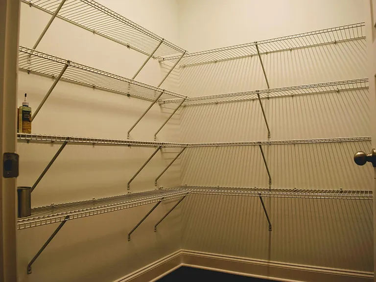 1049 Crisp Spring Dr — Photo 7
