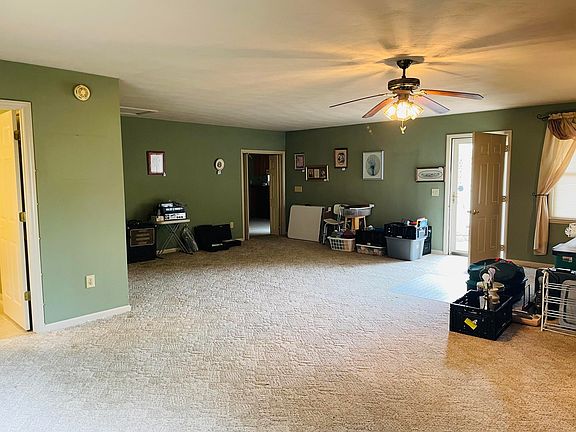 5th image of 1035 Oyler Rd
