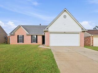 6306 Magnolia Lakes Dr, Olive Branch, MS 38654