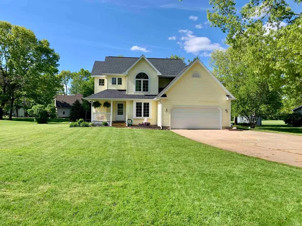 8661 River Bend Dr, Portland, MI 48875