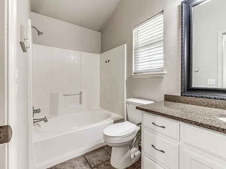 21862 Meadow Mist Ct — Photo 16