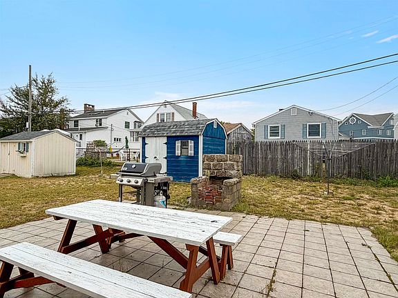 3rd image of 19 Plymouth St