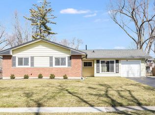 21W256 Briarcliff Rd, Lombard, IL 60148