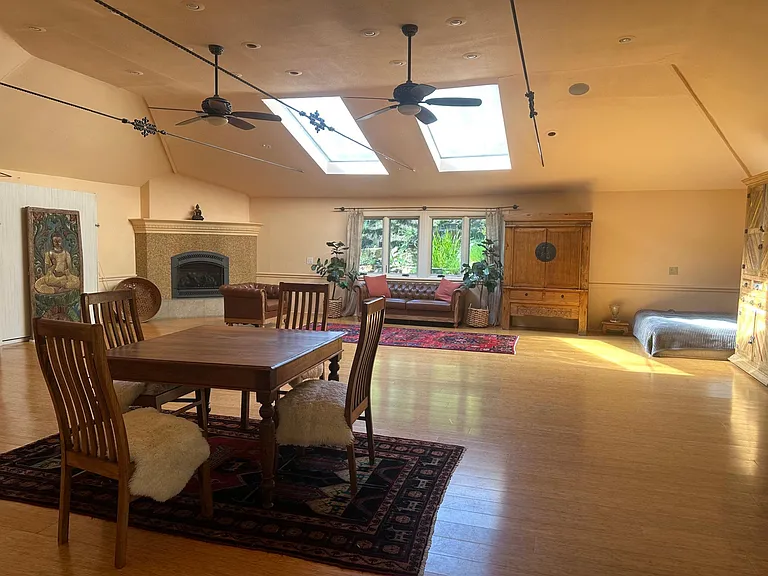 2376 Old Topanga Canyon Rd — Photo 7