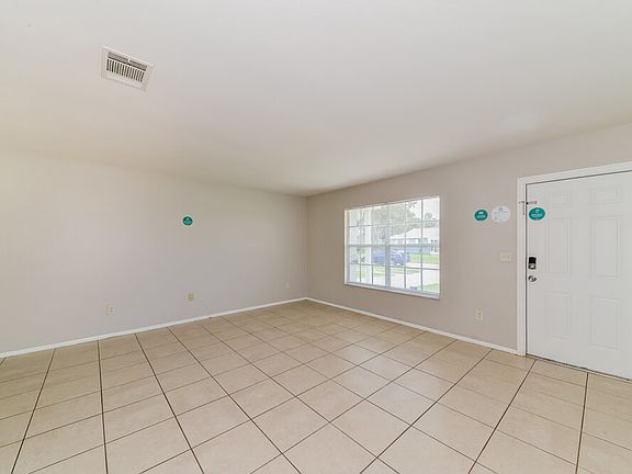 4th image of 6866 Carovel Ave