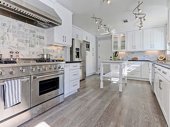 2nd image of 23105 Ocean Ave