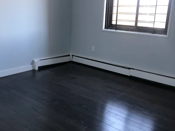 (undisclosed Address), New Rochelle, NY 10805