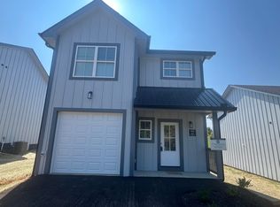 916 Lacy Ct, Sevierville, TN 37862