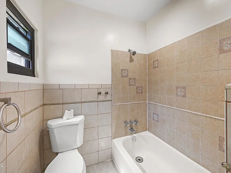 50 S Parkwood Ave — Photo 25