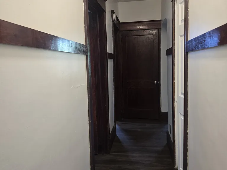 231 Thomson Ave #1 — Photo 12