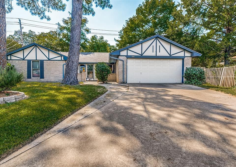 1st image of 800 Cornish Oak Ct