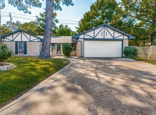 800 Cornish Oak Ct, Arlington, TX 76012