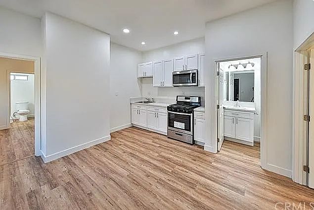 1st image of 212 1/2 Belmont Ave