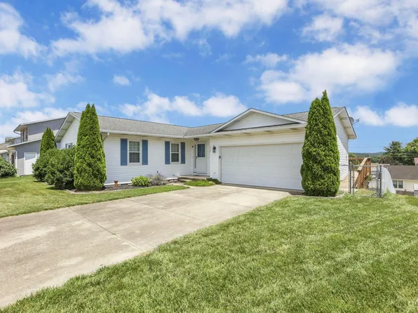 1026 Elizabeth Ave, Logan, OH 43138