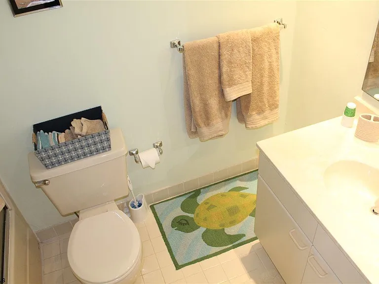 1101 E Shore Dr #C — Photo 17