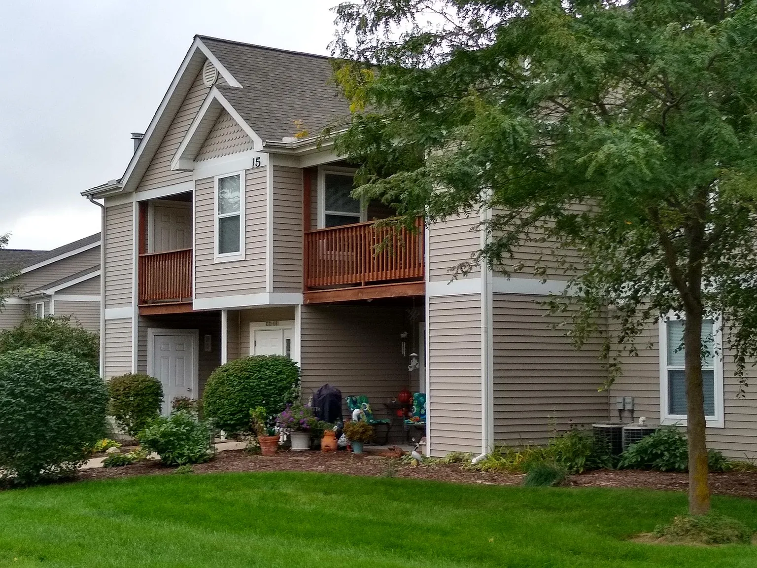 2 bed, 1101 sqft, $1,895 — Photo 1