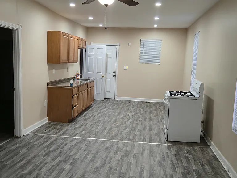 1209 Roosevelt Pl #1 — Photo 5