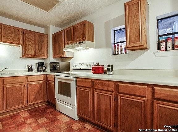 3rd image of 537 Canyon Circle Dr #1
