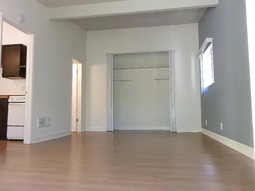423 W Gutierrez St Photo 1