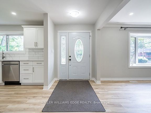 3rd image of 1310 Princeton Cres