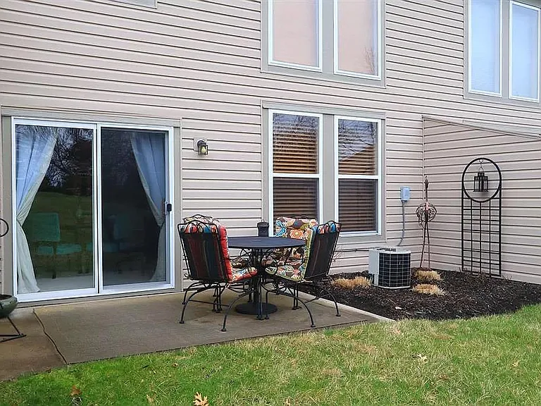 5602 Waterside Dr — Photo 23